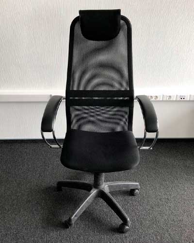 Разновидности офисных кресел и стульев
